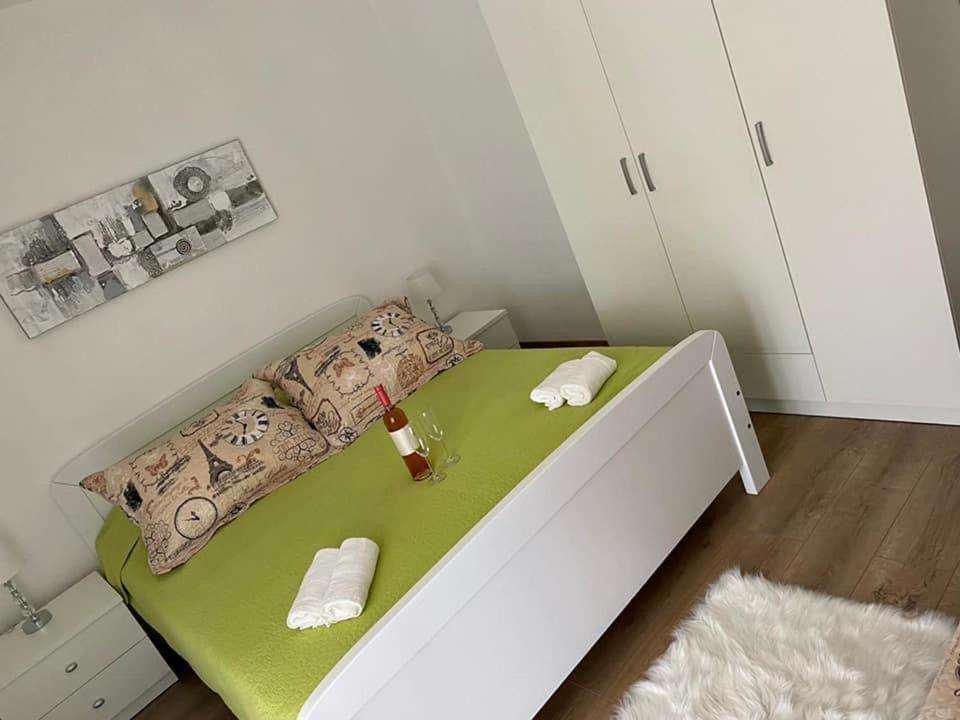 Apartments Sandra, Duboka 22, Duboka, Klek Екстер'єр фото