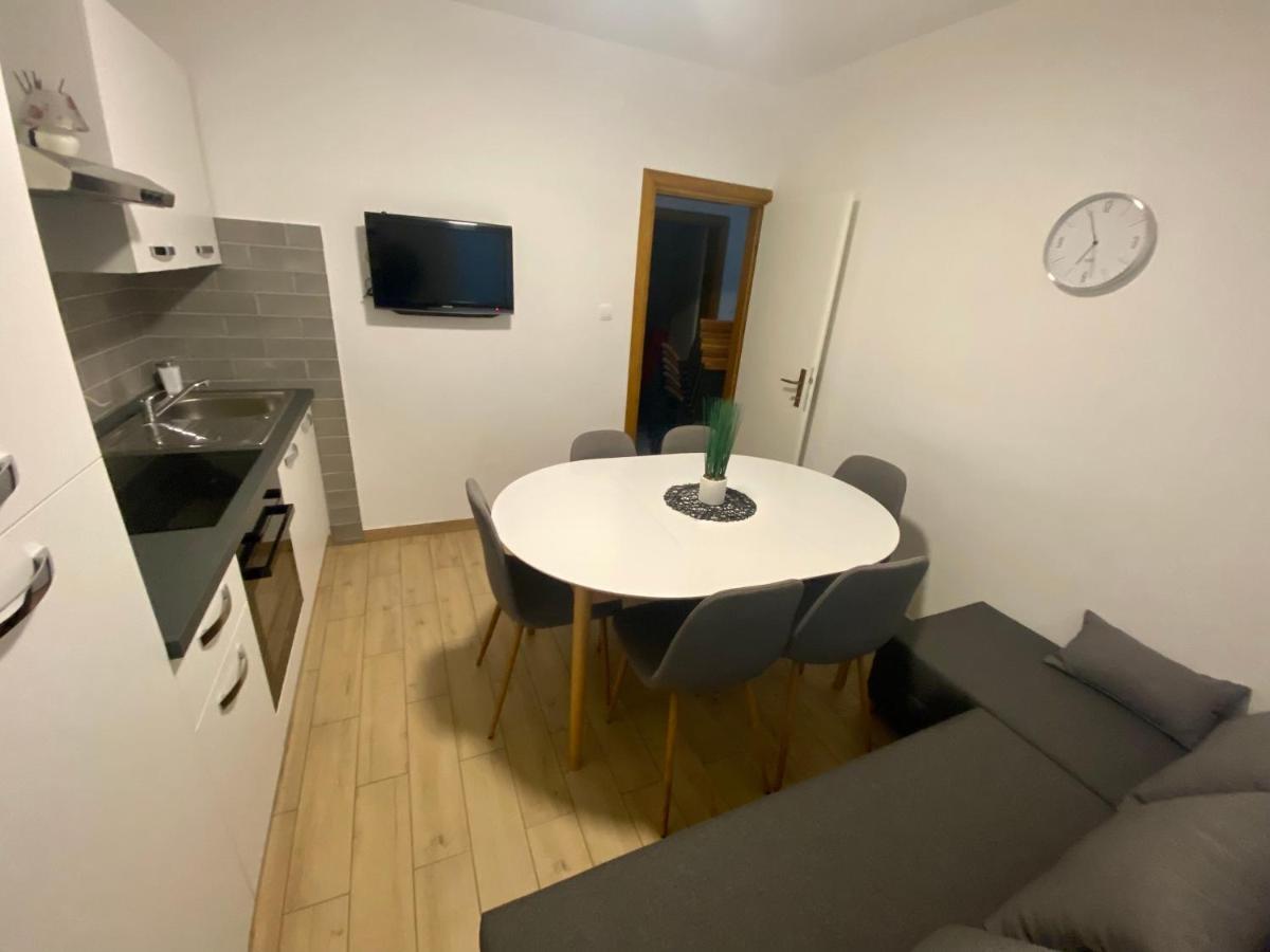 Apartments Sandra, Duboka 22, Duboka, Klek Екстер'єр фото